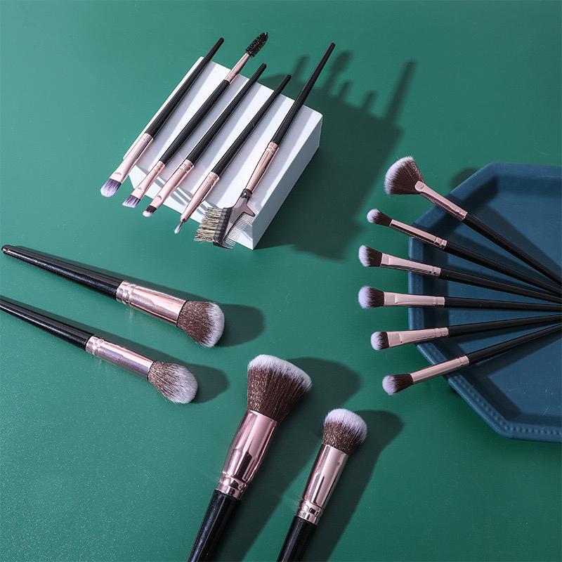 15-Piece Deluxe Makeup Brush Set